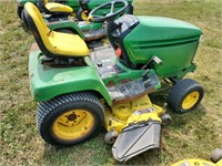 John Deere 325