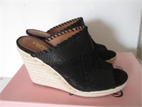 LADIES MARIANA SANDALS SIZE 7.5