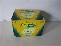 BOX OF DUSTLESS CRAYOLA CHALK