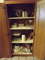 Assortment of Kitchenware
