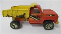 Tonka pressed steel construction truck with dump.