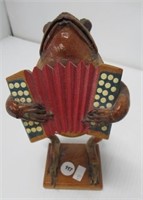 Taxidermy Frog figure with accordion. Measures: 8"