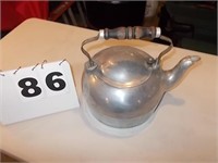 GRISWOLD 6 QUART ALUMINUM TEA KETTLE