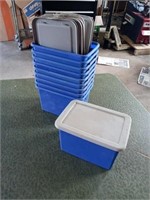 10 EXTRA SMALL PLASTIC BINS WITH LIDS