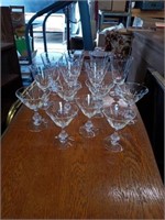 CLEAR ETCHED GLASS COCKTAIL GLASSES