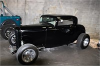 1932 FORD 3 WINDOW COUPE W/CHEVY 350