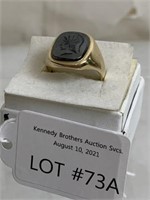 Men's 9 karat gold, 375 Mark, Roman Soldier Ring