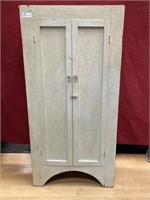 Primative painted storeage cabinet 60”x29”x16.5”