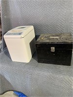 Breadmaker condition unknown, metal filing box