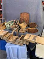 Quantity of wicker baskets, cutting board, sewing