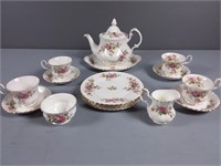 Vintage Royal Albert Moss Rose Tea Setting