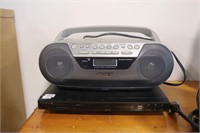 SONY CD PLAYER AND FLUID DVD PLAYER