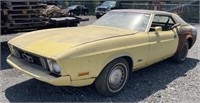 (AI) 1972? Mustang Grande, with title project car,