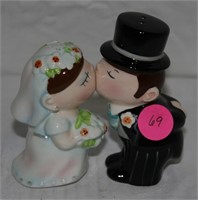 MAGNETIC BRIDE AND GROOM S/P SHAKERS