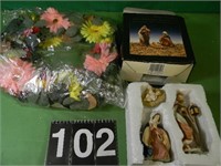 Floral Wreath - 3 Piece Nativity Set