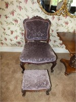 ANTIQUE VICTORIAN STYLE CHAIR W/FOOT STOOL