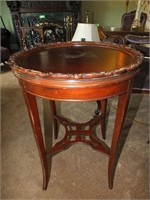 ANTIQUE WOOD ROUND CARVED TABLE