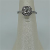 Ladies platinum diamond engagement ring