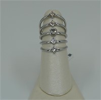 Ladies 18kt White gold five band ring