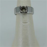 Ladies platinum 7mm solitaire band mounting