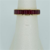 Ladies 18kt yellow gold, baguette, ruby band