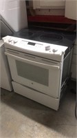 White GE Range w Glass Top Stove W11B