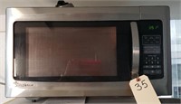 MAGIC CHEF STAINLESS STEEL MICROWAVE