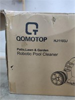 Robotic Pool Cleaner. Patio, Lawn and Garden