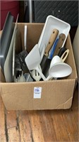 Boxlot of kitchen utensils knives pizza pan