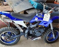 2013 49cc 2 Stroke Dirt Bike and additional parts