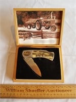 Farmall H Pocket Knife w/ Case