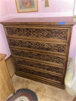 Vintage 5 Drawer Wood Dresser, good condition