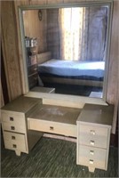 Mid Century Modern Vanity Dresser