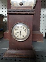 D.V. Brown Faultless Mini Clock