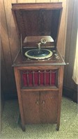 Antique Starr Wind up Record Player with Records