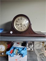 Vtg. Seth Thomas Mantel Key Wind Clock