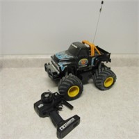 Tamiya Midnight Pumpkin RC  monster truck.