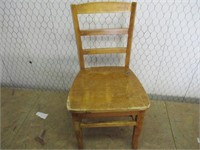 Bid x 4 : Wood Dining Chairs