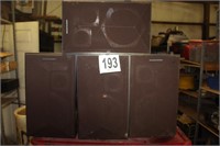 Set of (4) Marantz Speakers Model #: HD-440