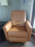 High End Bugatti Reclining Arm Chair