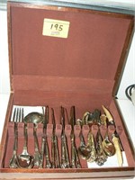 GODINGER GOLD-PLATED FLATWARE IN BOX
