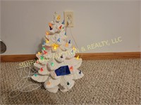 CERAMIC LIGHTED CHRISTMAS TREE