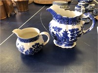 blue willow creamer and pitcher