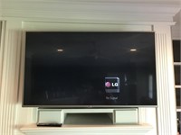 LG 56"  Flat Screen HD  TV