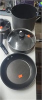 6 pc Pampered Chef cookware