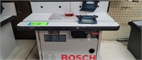 Bosch router table w Porter Cable router