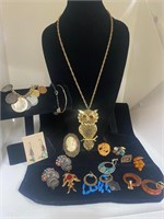 Vintage Costume Jewelry ,19 Pieces