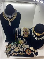 Vintage 43 pieces of rhinestone jewelry