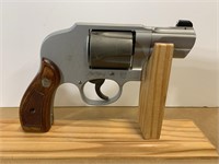 Smith & Wesson model 296 AirLight Ti .44 Special