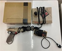 VINTAGE NES W/ ACCESSORIES